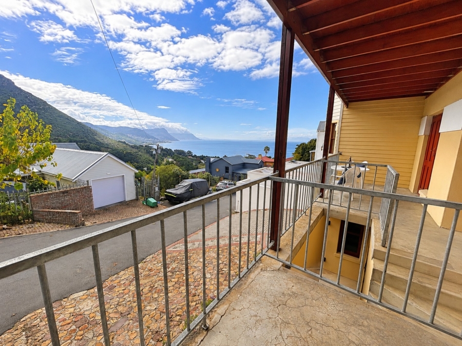 3 Bedroom Property for Sale in Admirals Kloof Western Cape